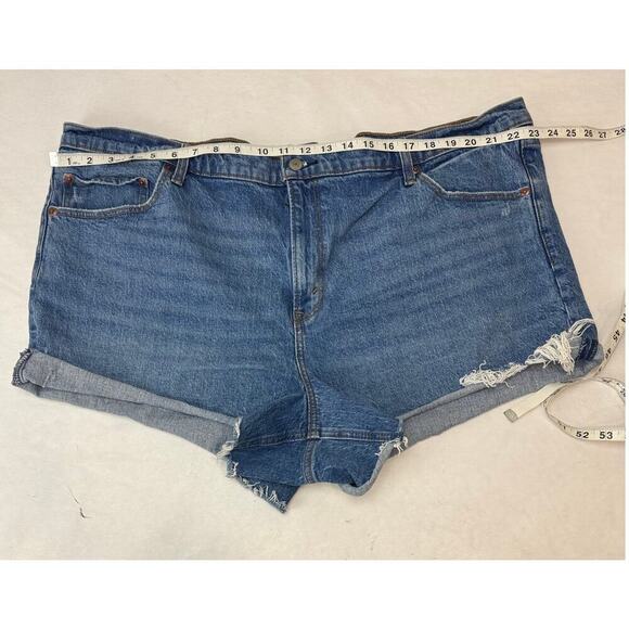 Abercrombie & Fitch Mom High Rise Cut-Off Jeans Shorts Denim Plus Size 36" Waist - Picture 3 of 8